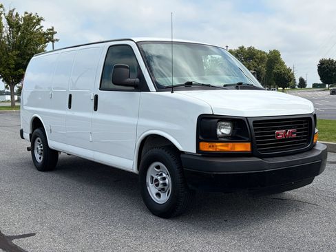 Used 2013 GMC Savana 2500 RWD image 3