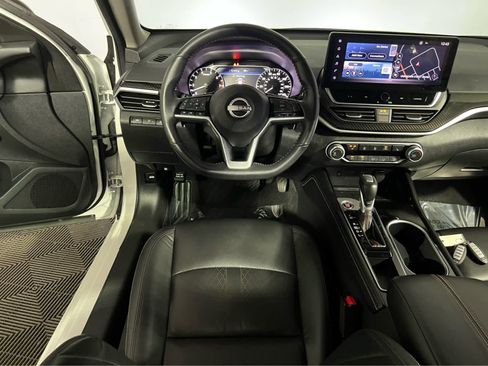Certified 2024 Nissan Altima 2.5 SR w/ SR Premium Package FWD image 14