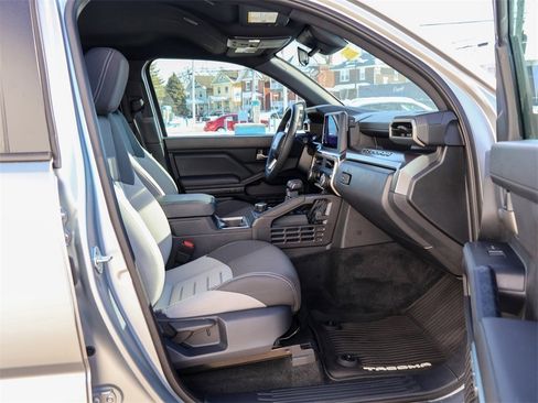 Used 2024 Toyota Tacoma TRD Sport image 26
