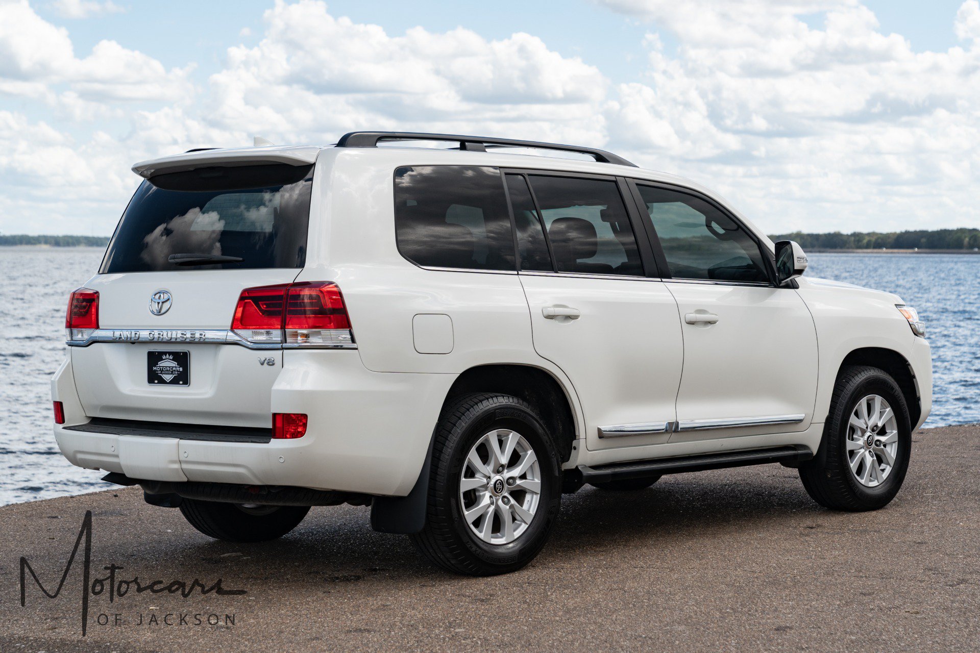 Used 2017 Toyota Land Cruiser AWD/4WD image 30