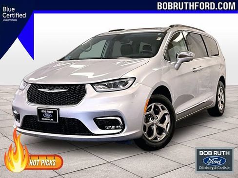 Used 2022 Chrysler Pacifica Limited AWD/4WD image 1