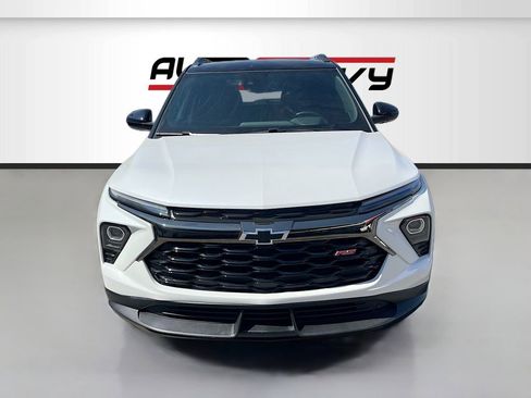 Used 2025 Chevrolet TrailBlazer RS w/ Convenience Package FWD image 2