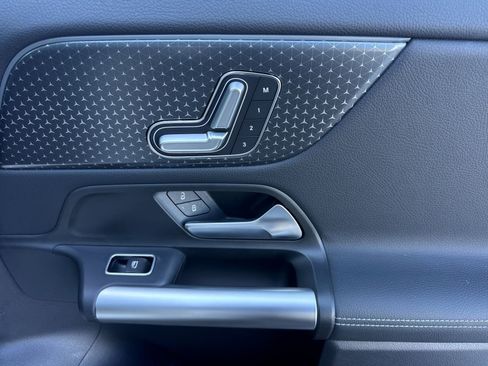 Certified 2025 Mercedes-Benz GLA 250 4MATIC image 19