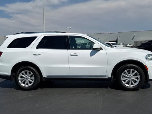 Used 2022 Dodge Durango SXT image 6