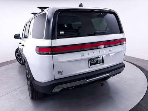 Used 2024 Rivian R1S Adventure AWD/4WD image 10
