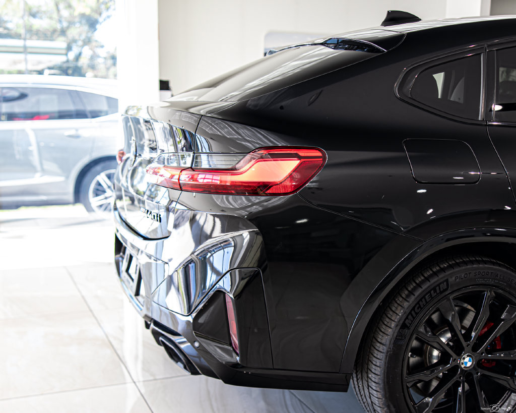 Used 2024 BMW X4 M40i AWD/4WD image 12