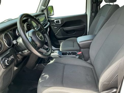 Used 2018 Jeep Wrangler Unlimited Sport S AWD/4WD image 10
