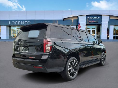 Used 2024 Chevrolet Suburban RST w/ Luxury Package RWD image 5