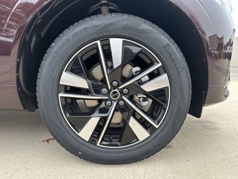 New 2026 Volvo XC60 B5 Core w/ Protection Package Premier image 9