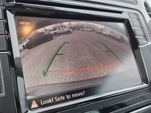 Used 2017 Volkswagen Tiguan Wolfsburg Edition image 21