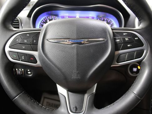 Used 2023 Chrysler 300 Touring AWD/4WD image 34