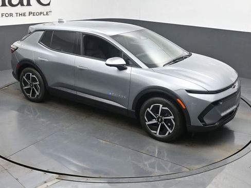 New 2026 Chevrolet Equinox EV LT w/ Comfort Package image 26