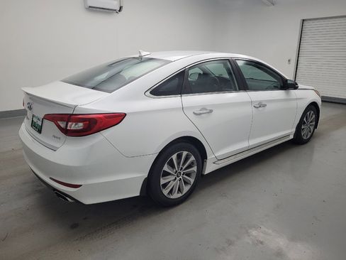 Used 2016 Hyundai Sonata Sport w/ Option Group 02 FWD image 10