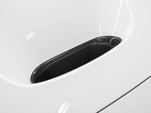Used 2022 Ferrari F8 Tributo RWD image 8