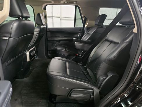 Used 2024 Ford Expedition XLT image 25