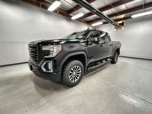 Certified 2022 GMC Sierra 1500 AT4 w/ AT4 Preferred Package AWD/4WD image 1