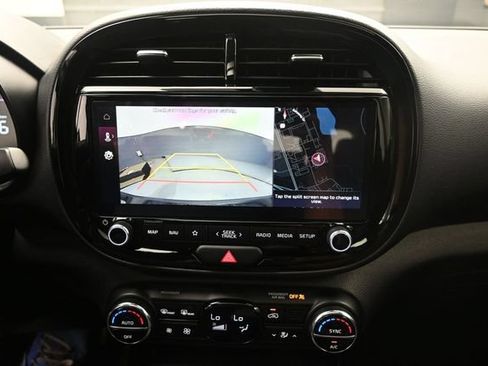 Used 2025 Kia Soul EX FWD image 12