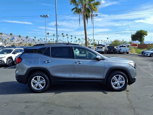 Used 2019 GMC Terrain SLE w/ Driver Convenience Package image 10