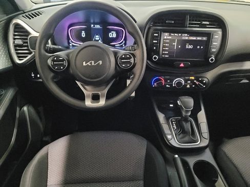 Used 2023 Kia Soul LX FWD image 22