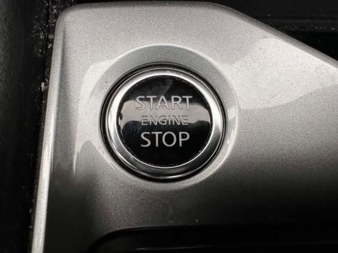 Used 2024 Nissan Altima 2.5 SV FWD image 24