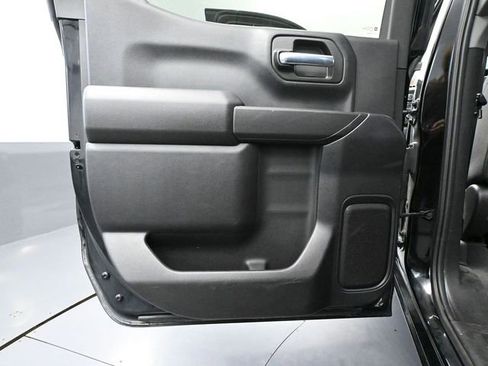 Used 2023 Chevrolet Silverado 1500 Custom image 32