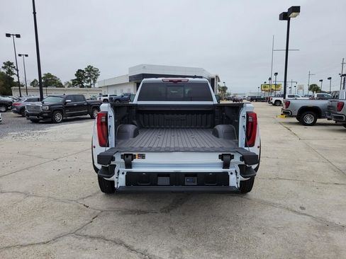 New 2026 GMC Sierra 3500 Denali Ultimate image 8