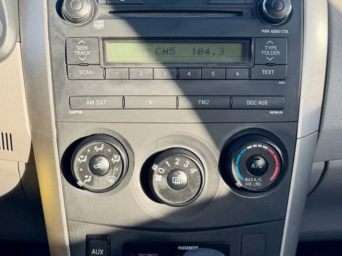 Used 2013 Toyota Corolla LE Special Edition image 15