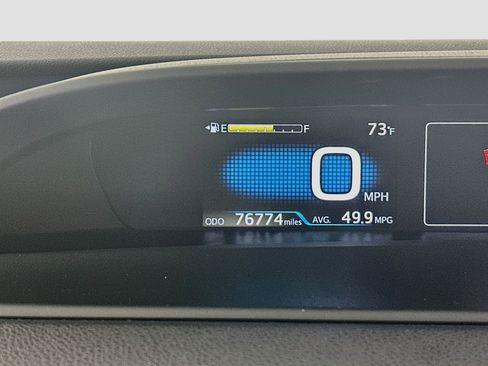 Used 2018 Toyota Prius Two w/ Prius Two Safety Plus Package FWD image 19