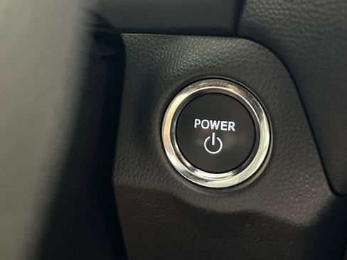 Used 2025 Toyota RAV4 XLE image 34