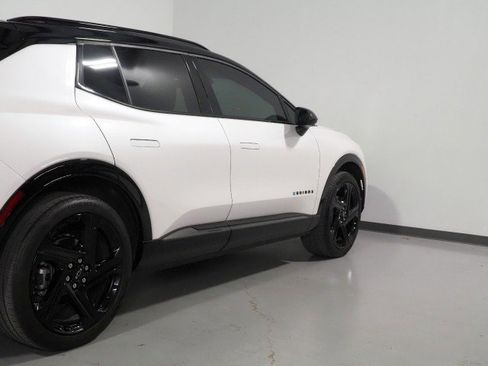 Used 2024 Chevrolet Equinox EV RS image 59