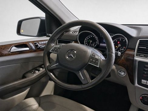 Used 2016 Mercedes-Benz GL 450 4MATIC image 24