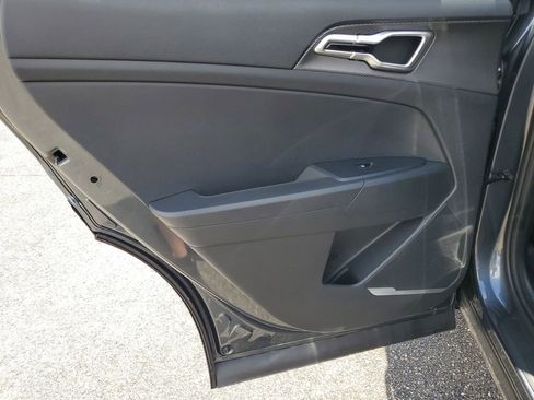 New 2025 Kia Sportage LX image 22