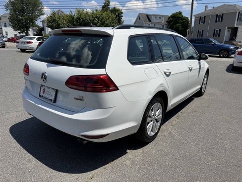 Used 2017 Volkswagen Golf S w/ Driver Assistance Package AWD/4WD image 8