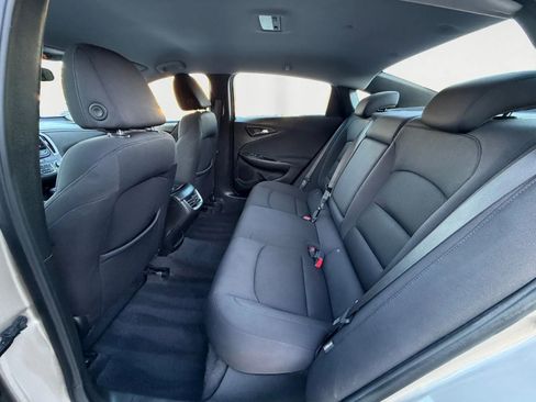 Used 2022 Chevrolet Malibu LT FWD image 13
