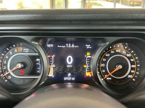 Used 2024 Jeep Gladiator Sport AWD/4WD image 27