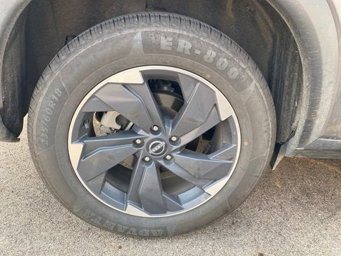 Used 2024 Nissan Rogue SV FWD image 7