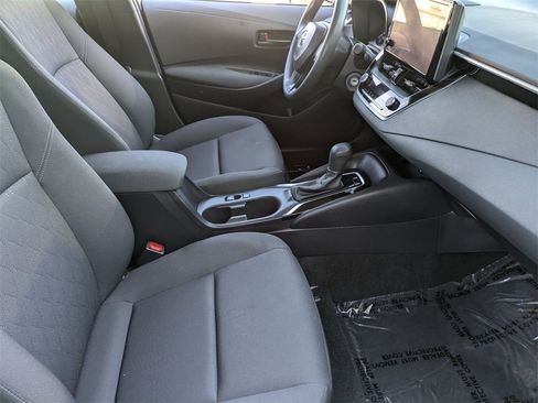 Used 2024 Toyota Corolla LE image 30