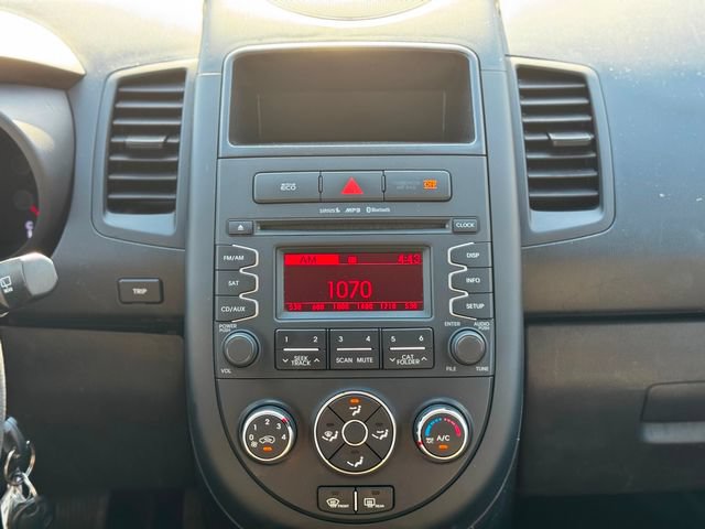 Used 2013 Kia Soul FWD image 31