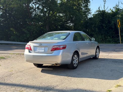 Used 2007 Toyota Camry LE FWD image 11