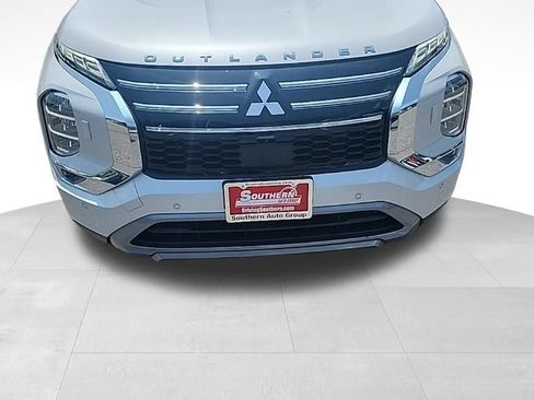 Used 2025 Mitsubishi Outlander SE AWD/4WD image 16