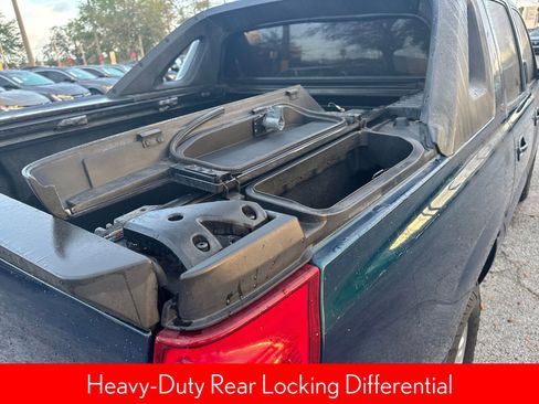 Used 2006 Chevrolet Avalanche Z66 w/ Sun And Sound Package image 10