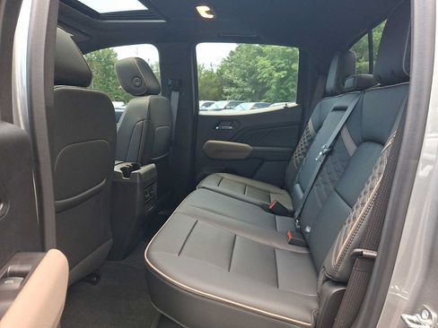 Used 2026 GMC Canyon Denali AWD/4WD image 12