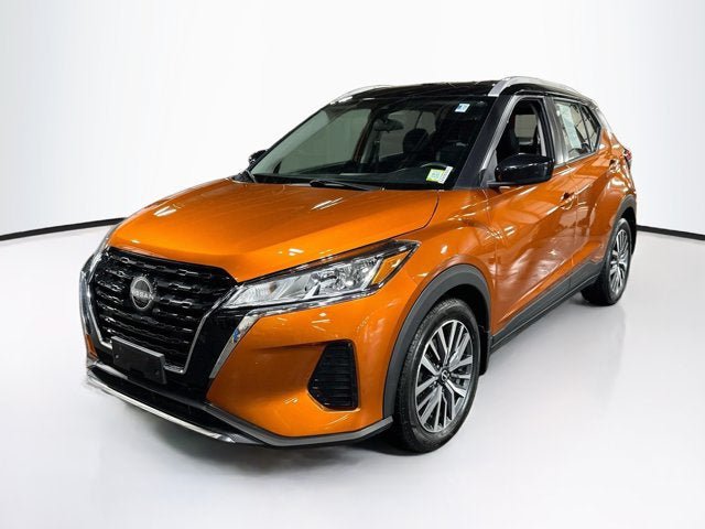 Used 2023 Nissan Kicks SV FWD image 1