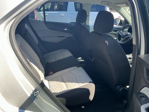 Used 2018 Chevrolet Equinox LS FWD image 18