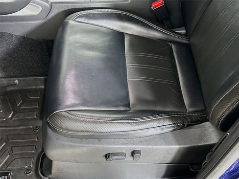 Used 2023 Nissan Frontier SV w/ SV Premium Package image 19