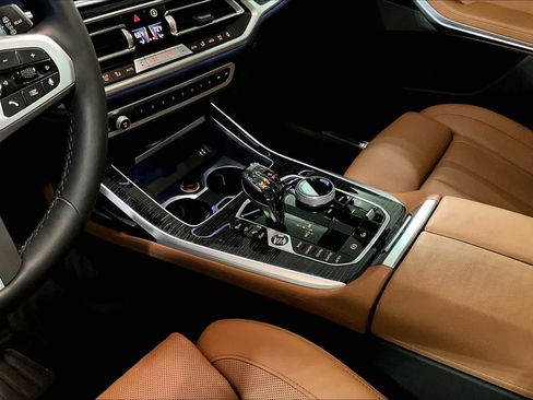 Used 2022 BMW X7 M50i w/ Executive Package AWD/4WD image 16