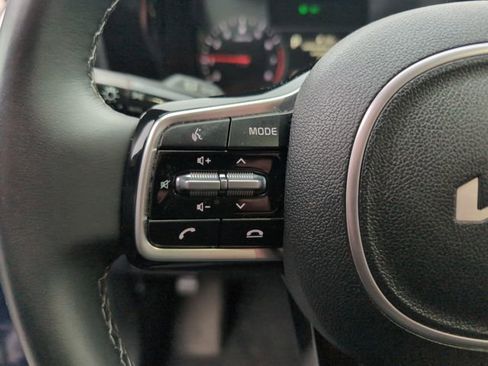 Used 2022 Kia Sorento S w/ Panoramic Sunroof Package image 17