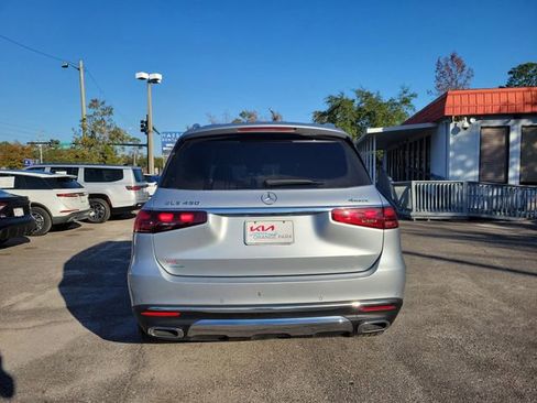 Used 2025 Mercedes-Benz GLS 450 4MATIC image 9