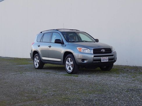 Used 2007 Toyota RAV4 4WD image 1