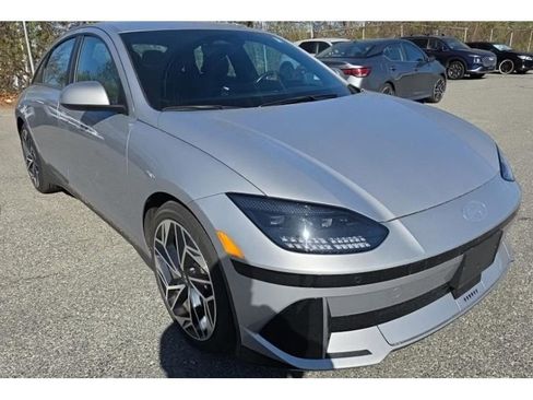 Used 2024 Hyundai Ioniq 6 SEL AWD/4WD image 2